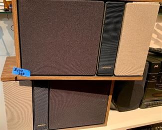 Vintage Bose Speakers Set
301 Series2 17 x 9 x 10  $100