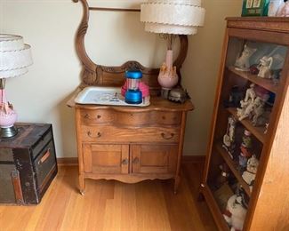 Antique dressing table/vanity without mirror.