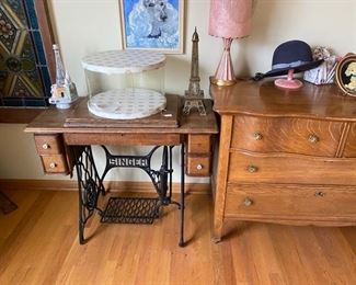 Old Singer sewing machine table, no sewing machine.