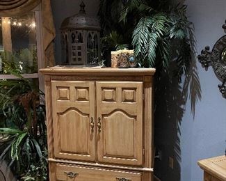 entertainment armoire 