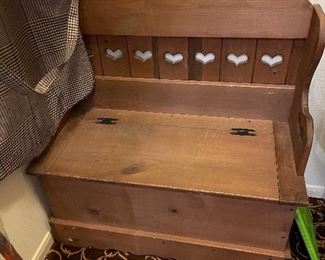 toy chest / bench
