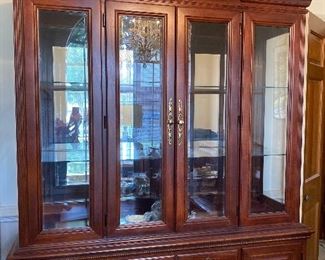 China cabinet with interior lights