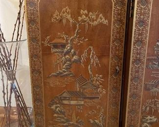 DREXEL HERITAGE Asian Themed Lighted Display Cabinet