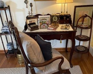 BOMBAY Mahogany Writing Desk