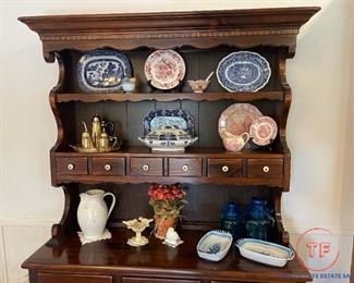ETHAN ALLEN "Old Tavern" Hutch / Sideboard