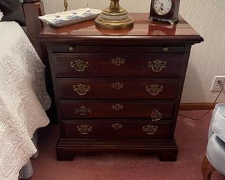 AMERICAN DREW 6 Piece Bedroom Set