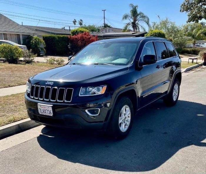 2015 Jeep Grand Cherokee Laredo 4x4 black SUV