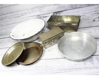 Antique Vintage Lot of Metal Tin Kitchenware Bakeware