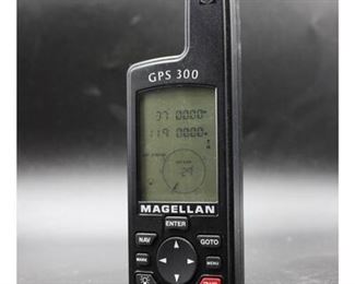 Magellan GPS 300 Portable Handheld Satellite Outdoor Hiking Navigation