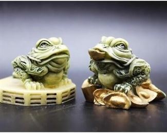 Pair of Vintage Bagua Feng Shui Frog Toad Figurines