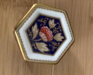 Royal Crown Derby Bone China Pill Box. Photo 2 of 3.