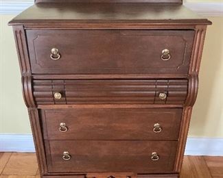 Antique 4 drawer dresser 