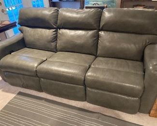 Grey leather double reclining sofa $340

Buy it now, call Bill Anderson 615-585-9301