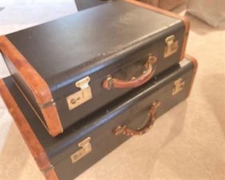 Antique suitcases
Large $20
Medium $10
Buy it now, call Bill Anderson 615--9301 or Diane Cox 865-617-0420