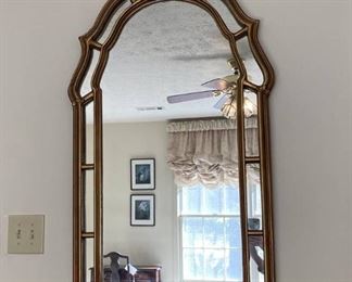 Adorable Arched Shaped Wall Mirror