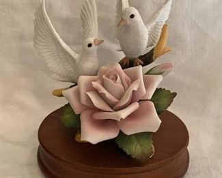Vintage Porcelain Dove Musical Figurine