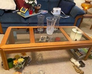 Coffee & End Table Set
Includes:
-Coffee Table
2’ x 53” x 16” tall
-2 End Tables
22” x 26” x 19” tall
Good condition. 
Must be able to move and load yourself.