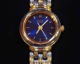 https://ctbids.com/estate-sale/13112/item/1216623 Ladies Citizen Watch
Beautiful ladies Citizen watch in very good condition. Blue face with two-toned basket weave design band. Needs battery. 
