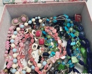 https://ctbids.com/estate-sale/13112/item/1216657 Beaded Jewelry Collection
This collection contains mostly necklaces. Any earrings shown are clip-on. Box is included. 
