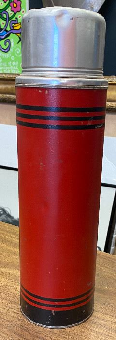 https://www.ebay.com/itm/115125357514	BM7049 The American Thermos Bottle Co Icy-Hot Vacuum Bottle		Auction
