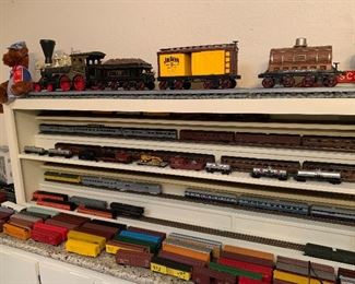 Jim Beam decanters and HO scale cars and locomotives