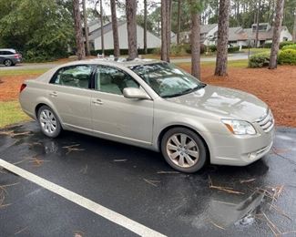 2007 Toyota Avalon loaded with options, runs excellent. Has a few dings, could use a interior detail. Non smoking owner, 168k miles - Available for presale at $3900.00 cash. 