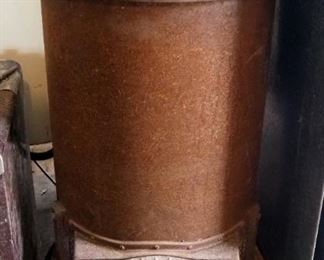 Space Heater US Army No. 1, 43" Tall 21" Diameter