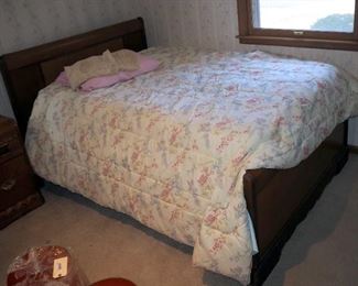 Antique Full Size Water Fall Style Bed Including Headboard, Footboard, Side Rails, Mattress, Box Springs, And Bedding 41"x 56"