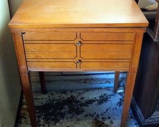 Kenmore Electric Sewing Machine In Wood Cabinet, Model 1120, 31" x 25" x 18"