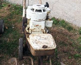 Gas Powered Garden Mark Tiller, With 3.5hp Briggs And Stratton Motor, Powers On