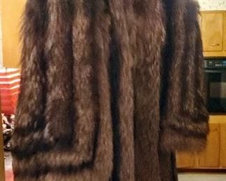 intage Wool Dress Coats One With Fur Collar, Fur Coats