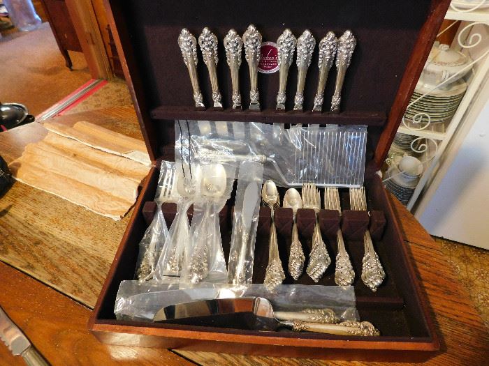 Wallace Grand Baroque sterling, 8 place setting, several serving pieces