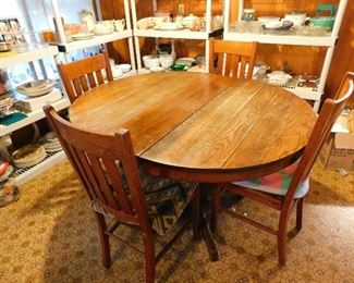 oak table, 6 chairs, 3 leaves