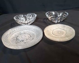 8 Piece Miscellaneous Glass Table Top Set