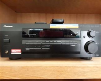Pioneer VSXD412 receiver