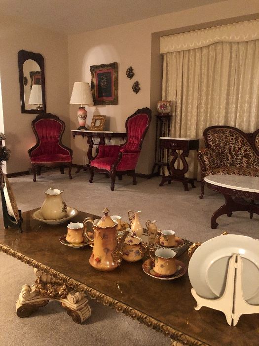Victorian Furniture in the main livingroom 
