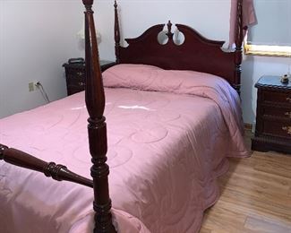 4 poster queen size bed. May need slats.