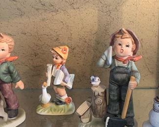 2 Large are Napco, small is Royal Crown.