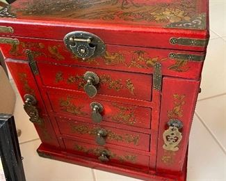 Jewelry box - red Chinese 