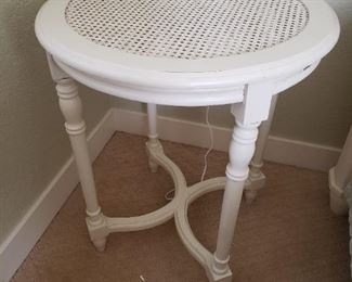 White Shabby Chic Style Table 