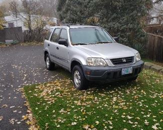 Made offer Honda CRV - 275,000 miles. Not running. 