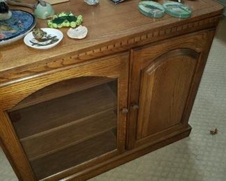 Side Cabinet 