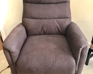 Brown fabric lift chair/recliner