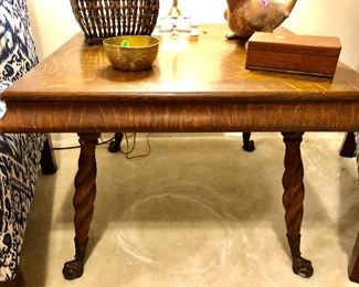 Antique claw/glass ball feet table