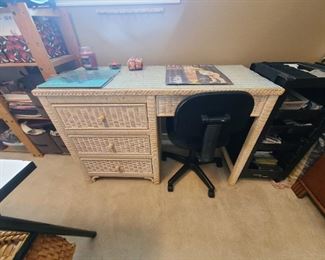 Vintage wicker 4 drawer desk