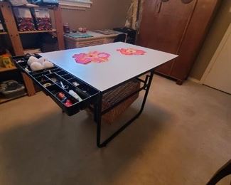 Craft table