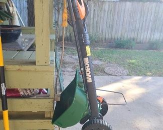 WORX fertilizer spreader