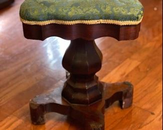 Antique 1840 rosewood swivel piano stool