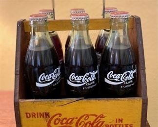 Vintage wood 6 pk Coca Cola bottle carry crate
