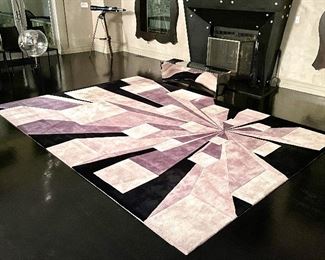 Item 154:  Hand Tufted Wool Abstract Rug - 9'6" x 13'6": $425